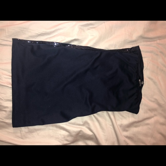 Club dress - Picture 3 of 3